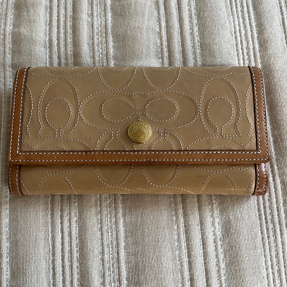 Women’s COACH Wallet